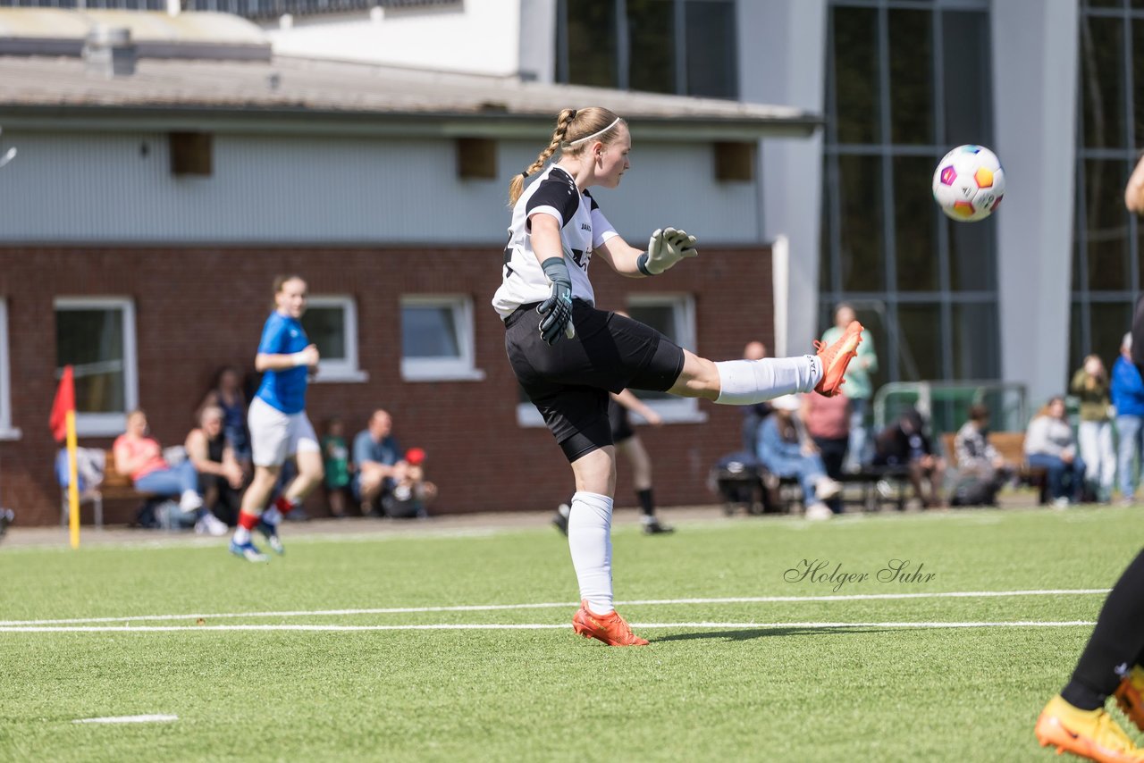 Bild 77 - wBJ SH-Pokalfinale  Holstein-Kiel - SV Viktoria : Ergebnis: 1:0